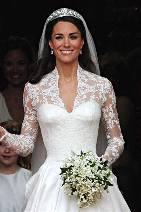 How Meghan Markle S Royal Wedding Makeup Differs From Kate Middleton S Kate Middleton Wedding