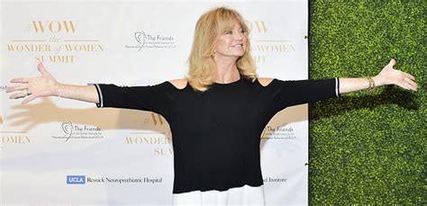 Goldie Hawn Shows Off Incredible Figure In Black Bathing Suit During