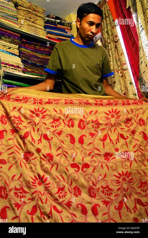 Saree Shop Hi Res Stock Photography And Images Alamy