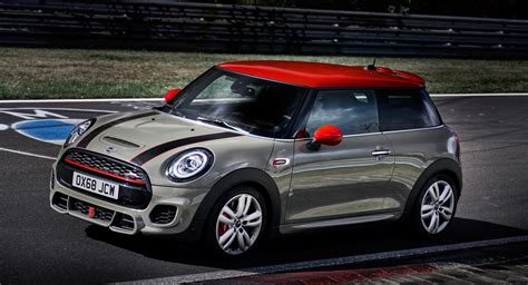 Mini Reveals Updated 2019 Cooper S Jcw For Europe Carscoops