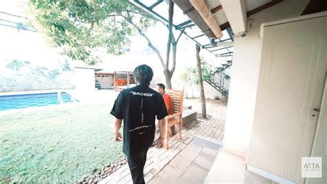 Boleh tengok video untuk details. 7 Potret Rumah Tukul Arwana, Kata Atta Halilintar Serharga ...