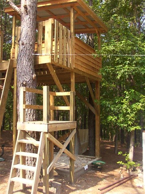 1000+ images about Treehouse / Clubhouse on Pinterest | Outdoor ...