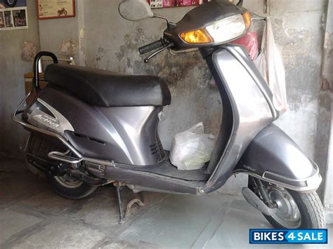 Honda activa has no clutch and no need to change gear changing. Second hand honda activa price in mumbai 2011