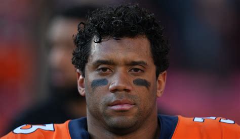 Nfl Champion Sends Brutal Message To Russell Wilson