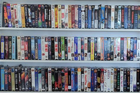 Cinema Chain Bringing Back Blockbuster Style Vhs Rentals For Free Complex