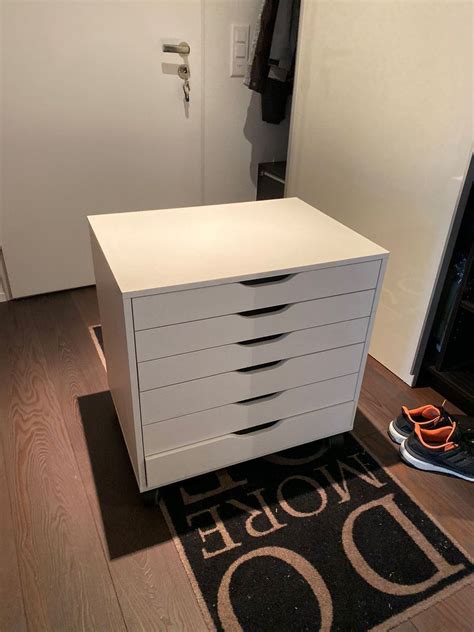 Arbeit muss sich nicht unbedingt wie arbeit anfühlen. IKEA Büromöbel, Auszugschrank weiss | Kaufen auf Ricardo