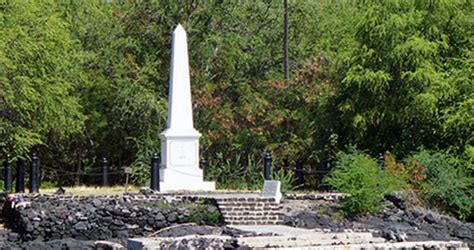 Check Out The Captain Cook Monument On The Big Island Travel To Paradise