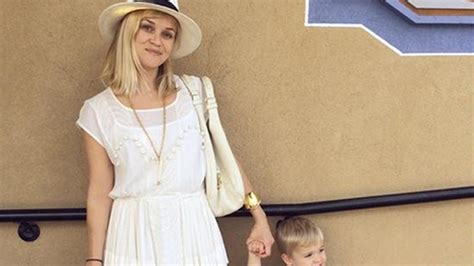Reese Witherspoon Shares Adorable Photo With Son Tennessee