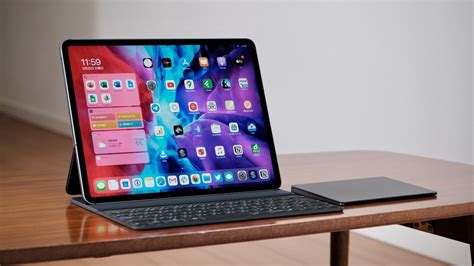 They run the ios and ipados mobile operating systems. トラックパッドでどう変わる？ 新型iPad Pro実機ハンズオン | ギズモード・ジャパン