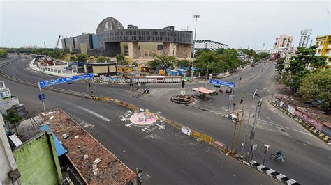 All shops to remain open till 9pm on saturday and sunday. Strict lockdown in Chennai: How the first day looked like ...