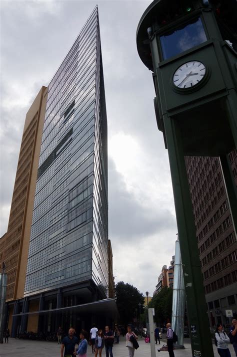 10 treffer für bank in berlin stadtteil hellersdorf. Deutsche Bank Building | Potsdamer Platz, Berlin, Germany ...