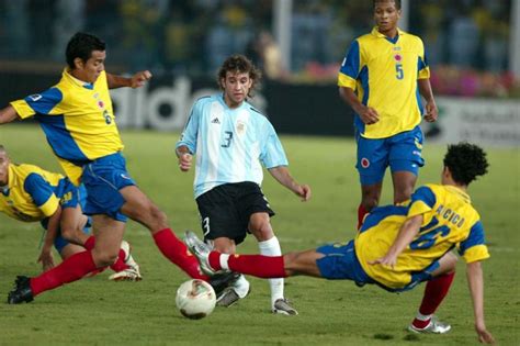 Selección de fútbol de colombia historia la primera aparición de la selección colombia de mayores, tuvo lugar en ciudad de panamá el 10 de febrero de 1938, en el marco de los iv juegos centroamericanos y del caribe, cuando la nomina del deportivo municipal de bogotá. La mejor Selección Colombia Sub-20 fue de la historia ...