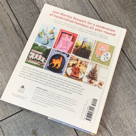 Martha Stewart | Office | Martha Stewarts Handmade Holiday Crafts Book