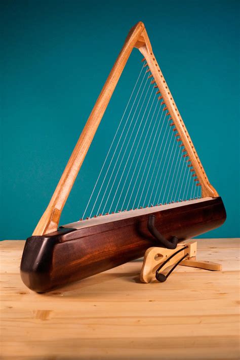 Epigonion Ancient Greek Harp 24 Strings Luthieros
