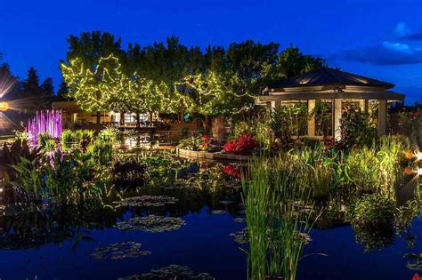 Is botanical garden live or dead? 2