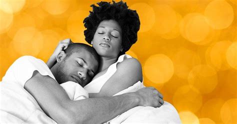 This Is The Right Way To Cuddle According To Science Ways To Cuddle