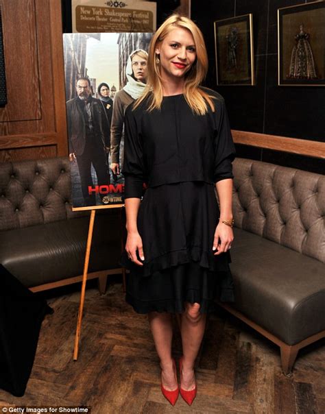 Claire Danes Vamps Up Demure Frock With Scarlet Heels As She Joins Homeland Co Stars For Season