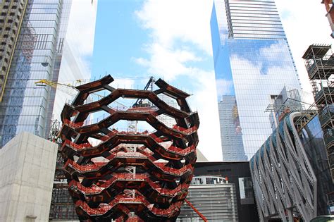 Heatherwick Studios Vessel Structure Takes Shape In New York