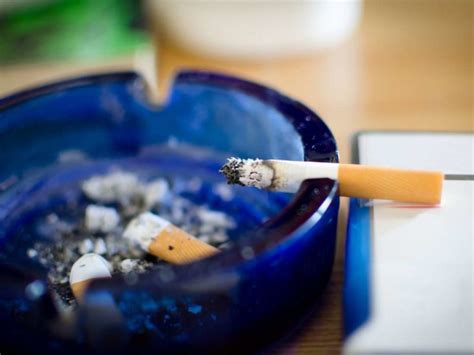 Nicotine withdrawal usually lasts only a month or so, but you could be fighting the mental battle against cigarettes for a long time. How Long Does A Craving Last For A Cigarette ...