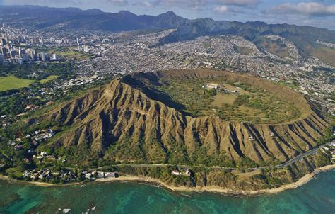 Hike Oahus Historic Diamond Head And Visit The New Visitor Center