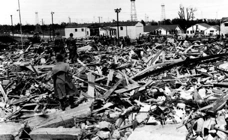 Firefighters in london are extinguishing a major fire outside the elephant & castle tube station, where commercial buildings, cars and a telephone booth are on fire, the fire department said. 1937: Gas Leak Causes New London School Explosion ...