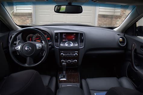 See the list of 2014 nissan maxima interior features that comes standard for the available trims / styles. 2011 Nissan Maxima - Pictures - CarGurus