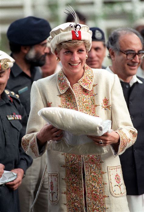 Princess Diana In Pakistan Throwback Shots Of Prince Williams Mother