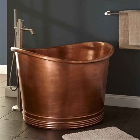 The best soaking tub is one that allows you to get in and out comfortably and provides you one of the best environments to have a soak. Get Exciting Bathroom Ideas in Asian Style with Small ...