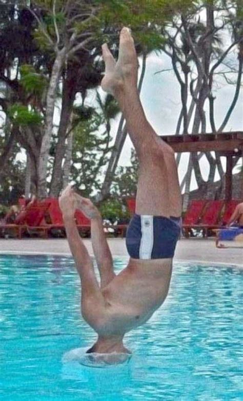 This is different from the tendency for a if one of them would suddenly jump back from the door, the push of the other person would no longer have any opposition and the door would swing away. Perfectly Timed Photos | KLYKER.COM