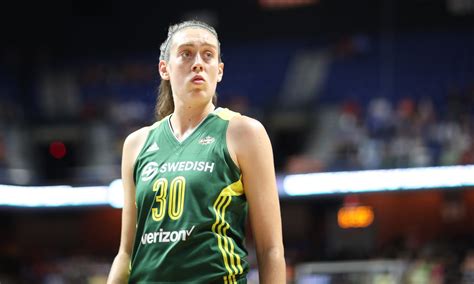 The seattle storm forward popped the question to girlfriend marta xargay casademont, a fellow professional basketball player, in. Breanna Stewart Suffered An Ugly Injury In The Euroleague ...