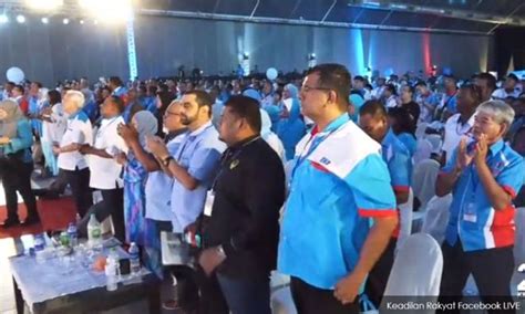Malaysians Must Know The Truth Crowd Roars Over Clarion Call To Sack