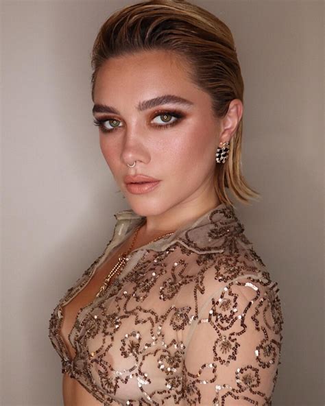 Florence Pugh Shows Braless Boobs And Nipples At Valentino Dinner In