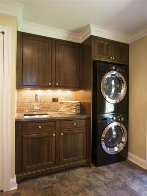 Surprisingly, this front load washing machine is available in a choice of silver, merlot, champagne gold, white, black and pink finishes. Laundry room stacked washer/dryer | Ikea Decora
