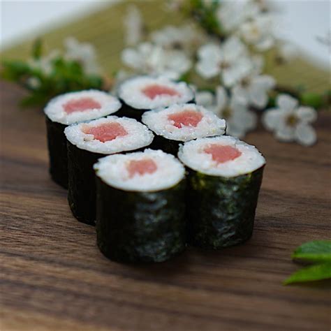 What else can we say? Maki tuna Tekkamaki 鉄火巻 - Njami sushi Maribor