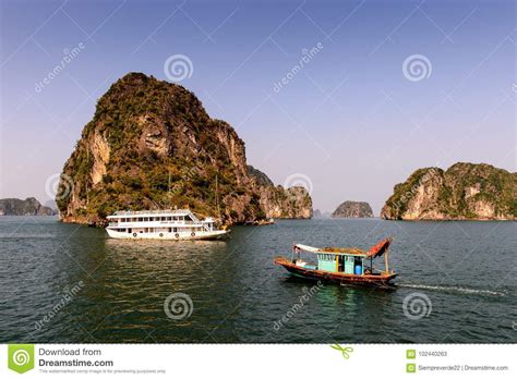 ha-long,-vietnam-editorial-stock-photo-image-of-boat-102440263