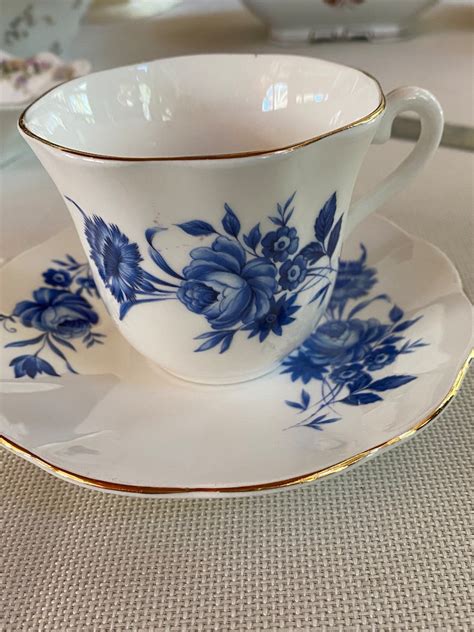 Elizabethan Fine Bone China By Taylor Andkent Teacup And Saucer Etsy