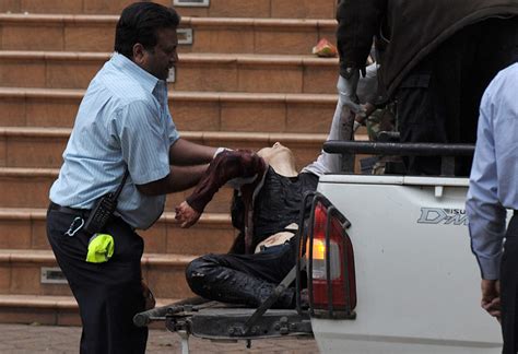 케니아 나이로비 경찰과 악당 총격전 39명 사망 150여명 부상23 인민넷 조문판 人民网