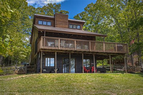 Smoky mountains cabins and vacation rentals. Lakeside Lodge | Smith Mountain Lake Vacation Home ...