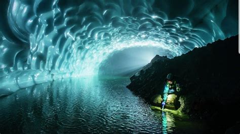 A Team Of Scientists Explores The Mysteries Of Mount Rainiers Ice Caves National Parks