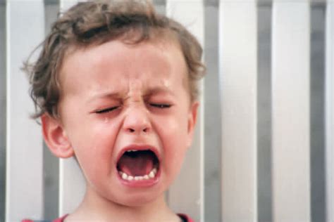 Why I Secretly Love It When Other Peoples Kids Have Public Tantrums