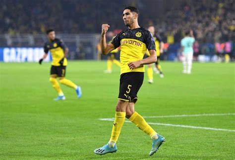 Hakimi starting playing football at club deportivo colonia ofigevi, in the neighbourhood of el bercial in achraf played and was snapped up, straight away. Calciomercato Inter, Hakimi più vicino | Parla il ds, ma ...