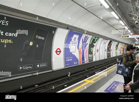Tottenham Court Road Underground Station Central Line Platform London
