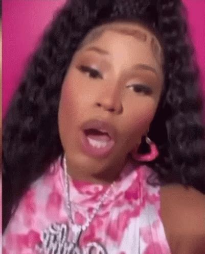 Nicki Minaj Queen GIF Nicki Minaj Queen Barbie Descobrir E