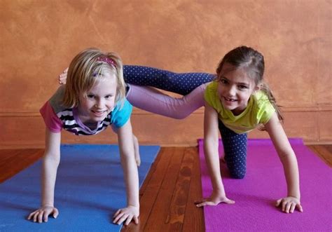 Childrens Partner Yoga Yoga Para Niños Yoga Infantil Yoga En Parejas