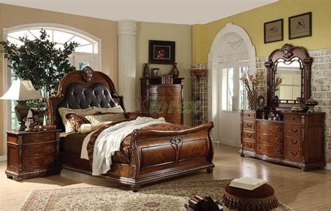 Traditional Sleigh Bedroom Furniture Set With Leather Headboard 106