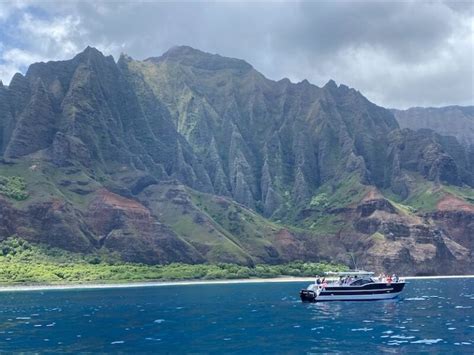 Discover The Best Way To Explore The Na Pali Coast Makana Charters