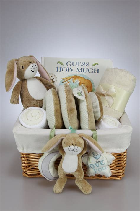 Unisex baby shower gift basket ideas. http://www.amazon.co.uk/Unisex-Hamper-Basket-Shower ...