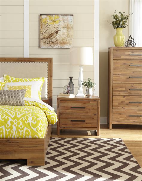 Rest with ease knowing that value city's bedroom furniture provides the best style at an affordable price. Waverly Queen Bedroom Group by Cresent Fine Furniture ...