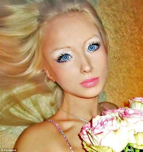 ロシアで”リアルバービー人形”だと話題沸騰の女性ヴァレリア・ルカノワがめちゃくちゃ美しいを通り越して恐い件 コモンポストムービー