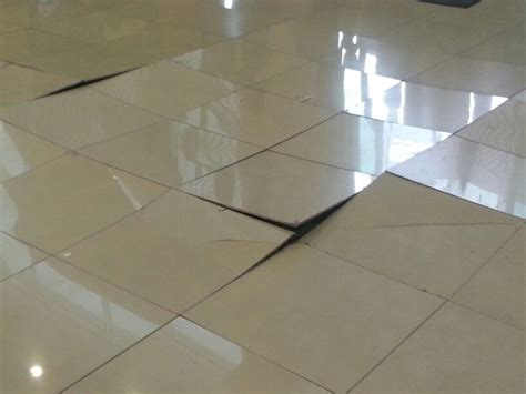 Desain rumah minimalis 2 lantai. Hati-hati pada lantai yang turun atau amblas, Ini cara ...